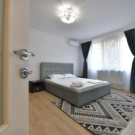 Luxury Studio / M Romancierilor Bucarest Esterno foto