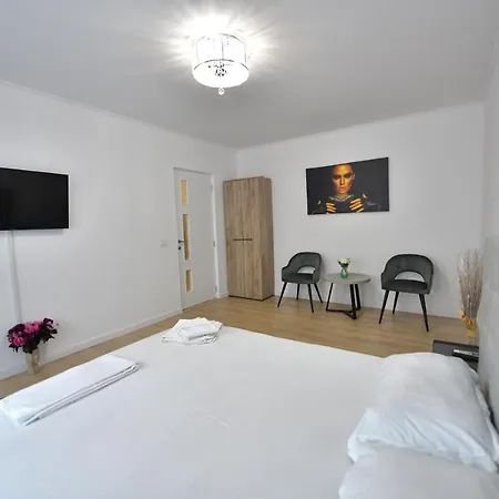 Luxury Studio / M Romancierilor Bucarest Esterno foto