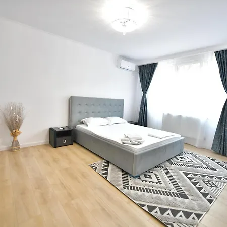 Luxury Studio / M Romancierilor Bucarest Esterno foto
